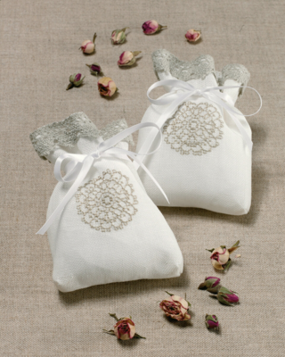 Kit Ricamo Bustine Profumate Cerchio 2 pz 12 x 15 cm