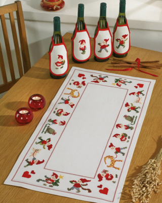 Kit da Ricamo Babbi Natale Felici 41 x 83 cm