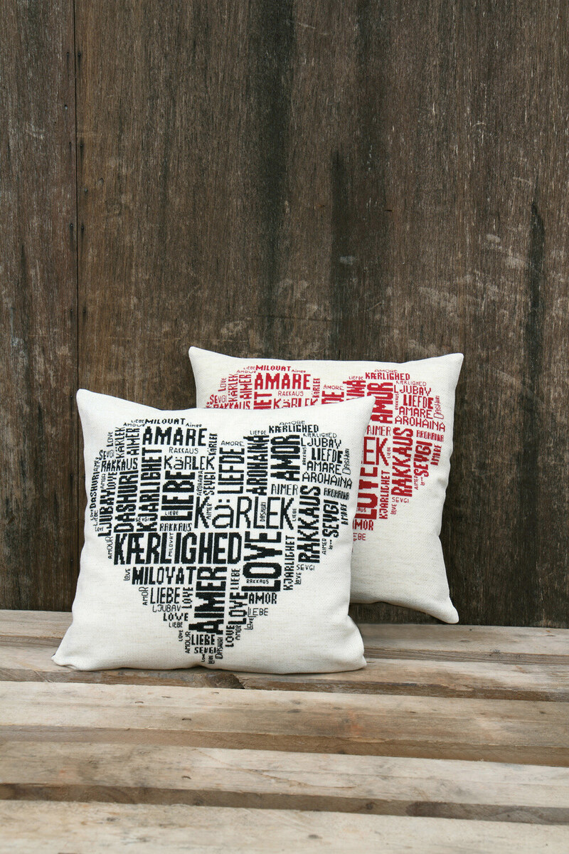 Kit Ricamo Love nero 39 x 39 cm