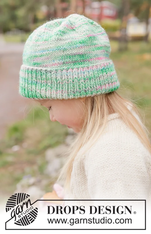 50-20 Sparkle Sprout Hat by DROPS Design