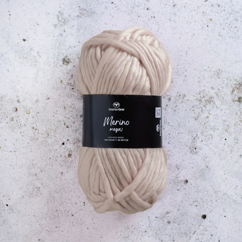 Svarta Fåret Merino Mega 14 Beige soft girl