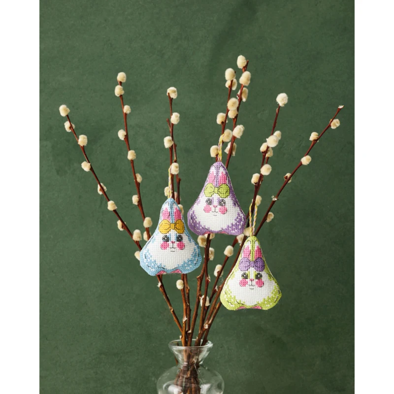 Conigli pasquali con fiocco confezione da 3 6 x 7 cm