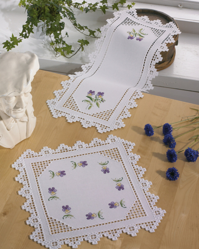 Kit Ricamo Hardanger con Viola 39 x 39 cm