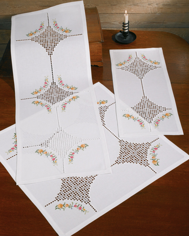 Kit per Ricamo Hardanger con Fiori 29 x 69 cm