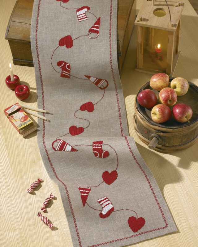 Kit per Ricamo Tappeto di Natale su Naturale 33 x 116 cm