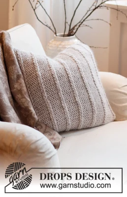 215-44 Cuscino Breaking Free di DROPS Design