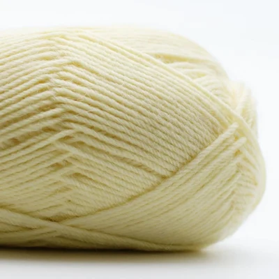025 Giallo paglierino