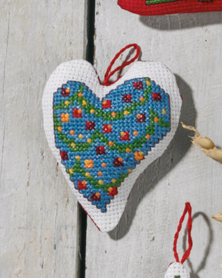 Kit di ricamo ghirlanda a cuore 7 x 8 cm