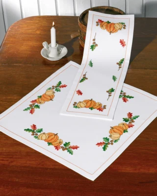 Kit per ricamo Zucche e ghiande 56 x 56 cm
