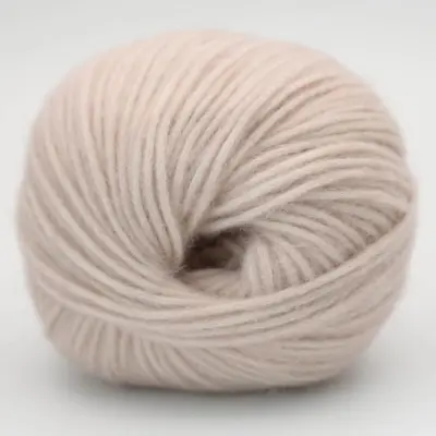 02 Beige grigiastro