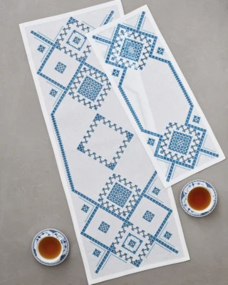 Kit Ricamo Hardanger blu 27 x 69 cm
