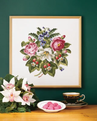 Kit da ricamo Rose & fragole 42x42 cm