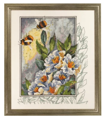 Kit da ricamo Api nei fiori 40 x 47 cm R5337